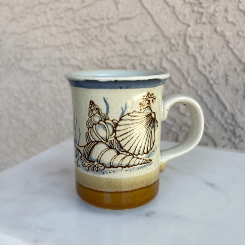 VINTAGE OTAGIRI Beige Tan Brown & Blue Ocean Beach Shell Mug Coffee Tea Cup